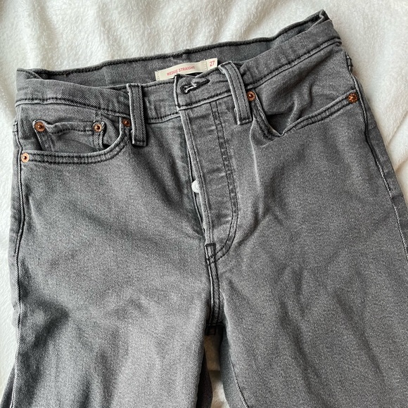 Levi’s Wedgie Straight Jeans - Picture 3 of 5